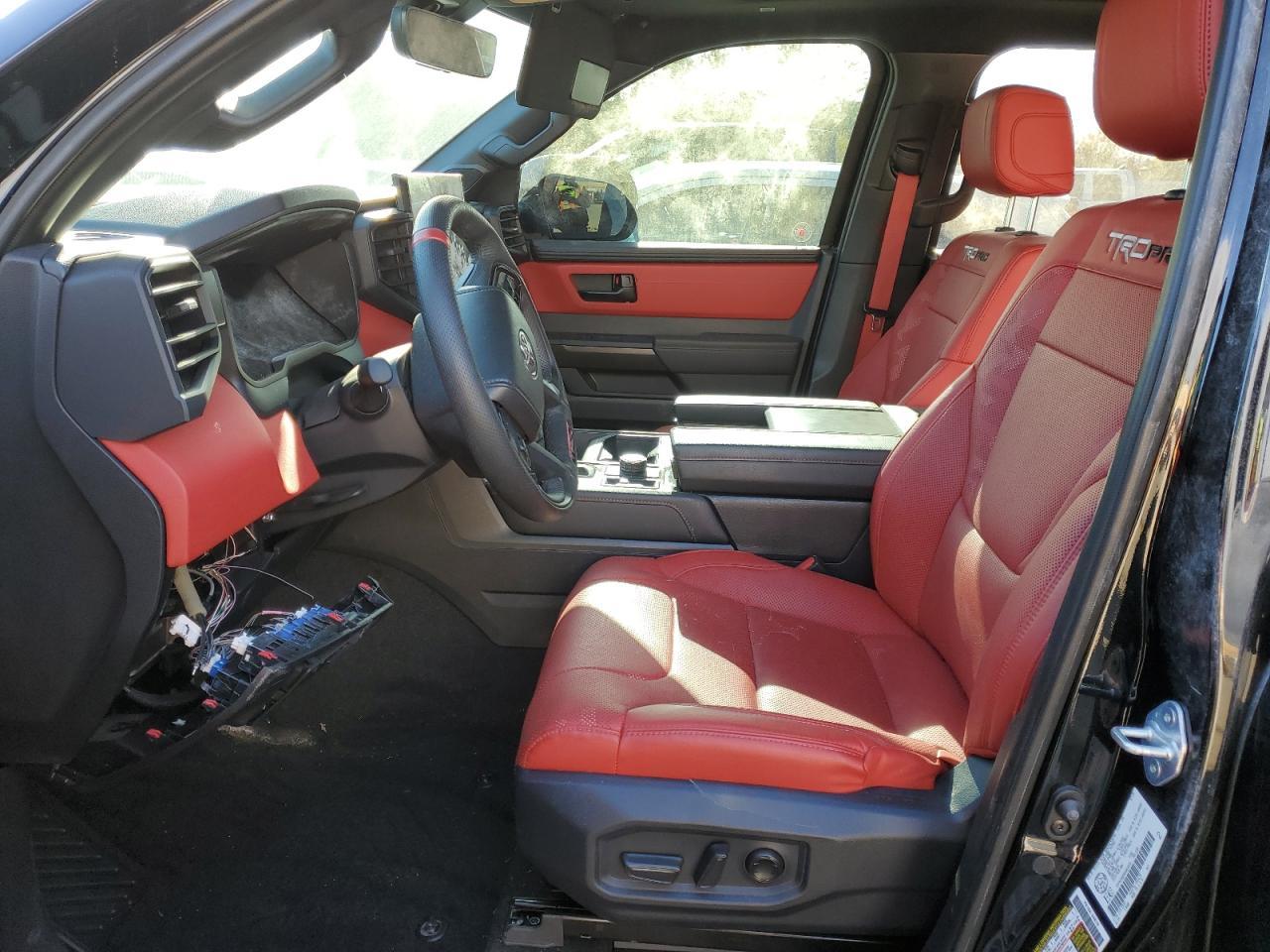 2024 Toyota Tundra Crewmax Limited - Image 7