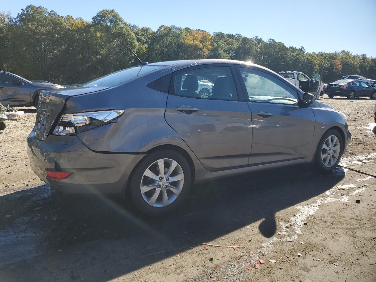 2014 Hyundai Accent Gls - Фото 3