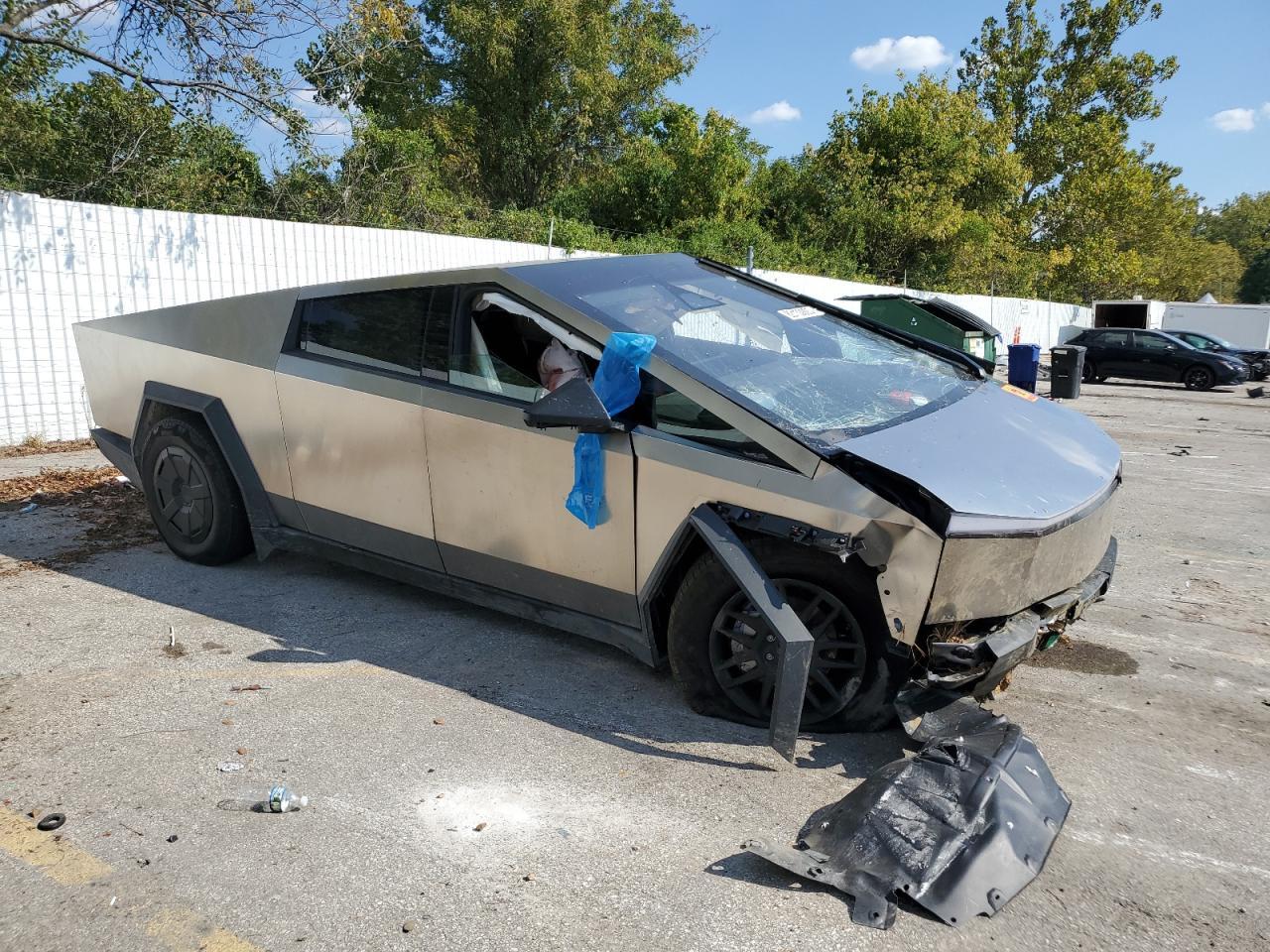 2025 Tesla Cybertruck - Фото 4