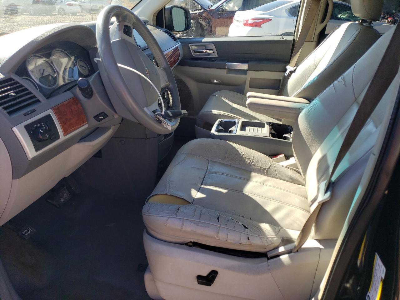 2008 Chrysler Town & Country Touring - Фото 7