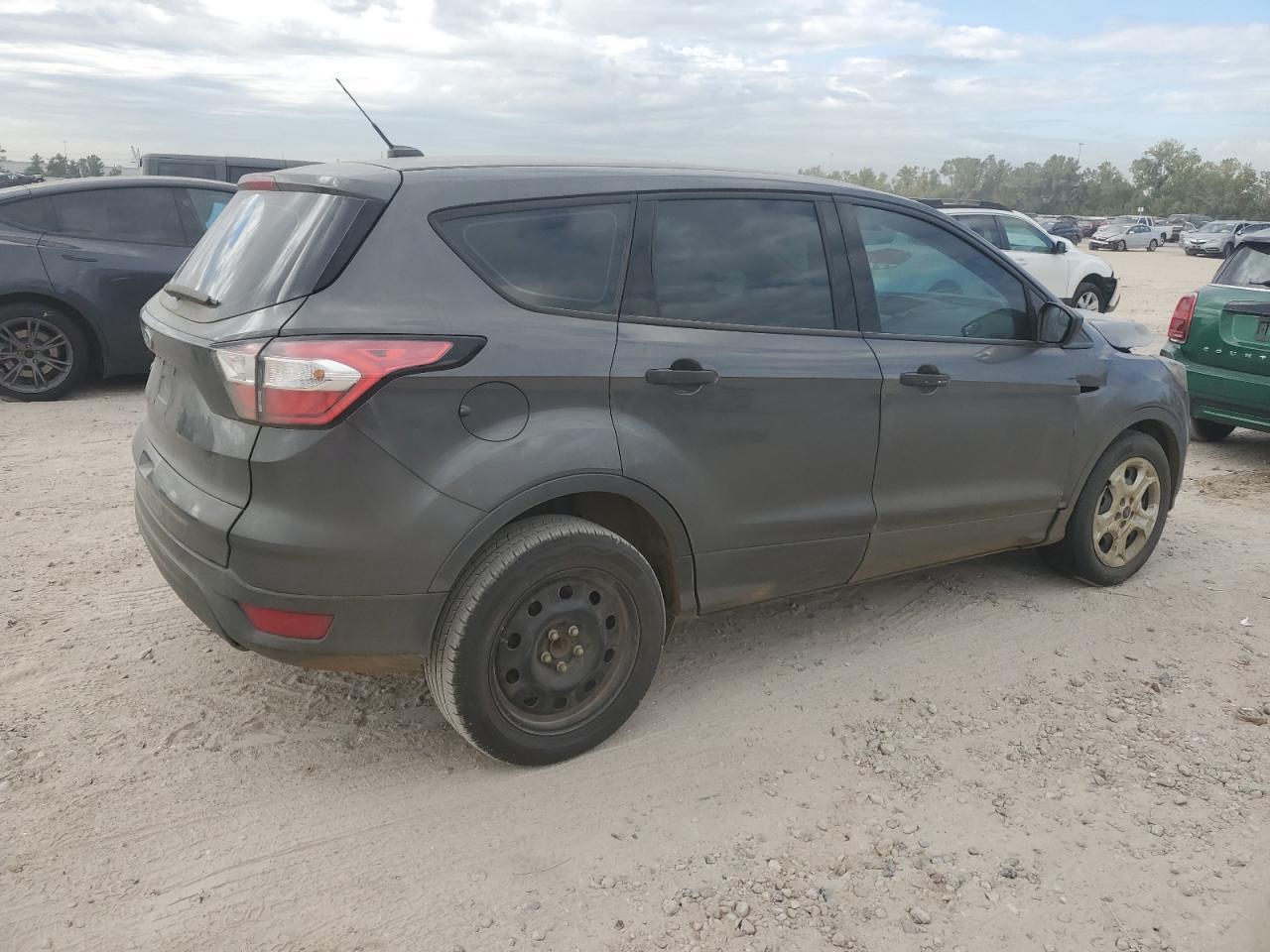 2018 Ford Escape S - Image 3