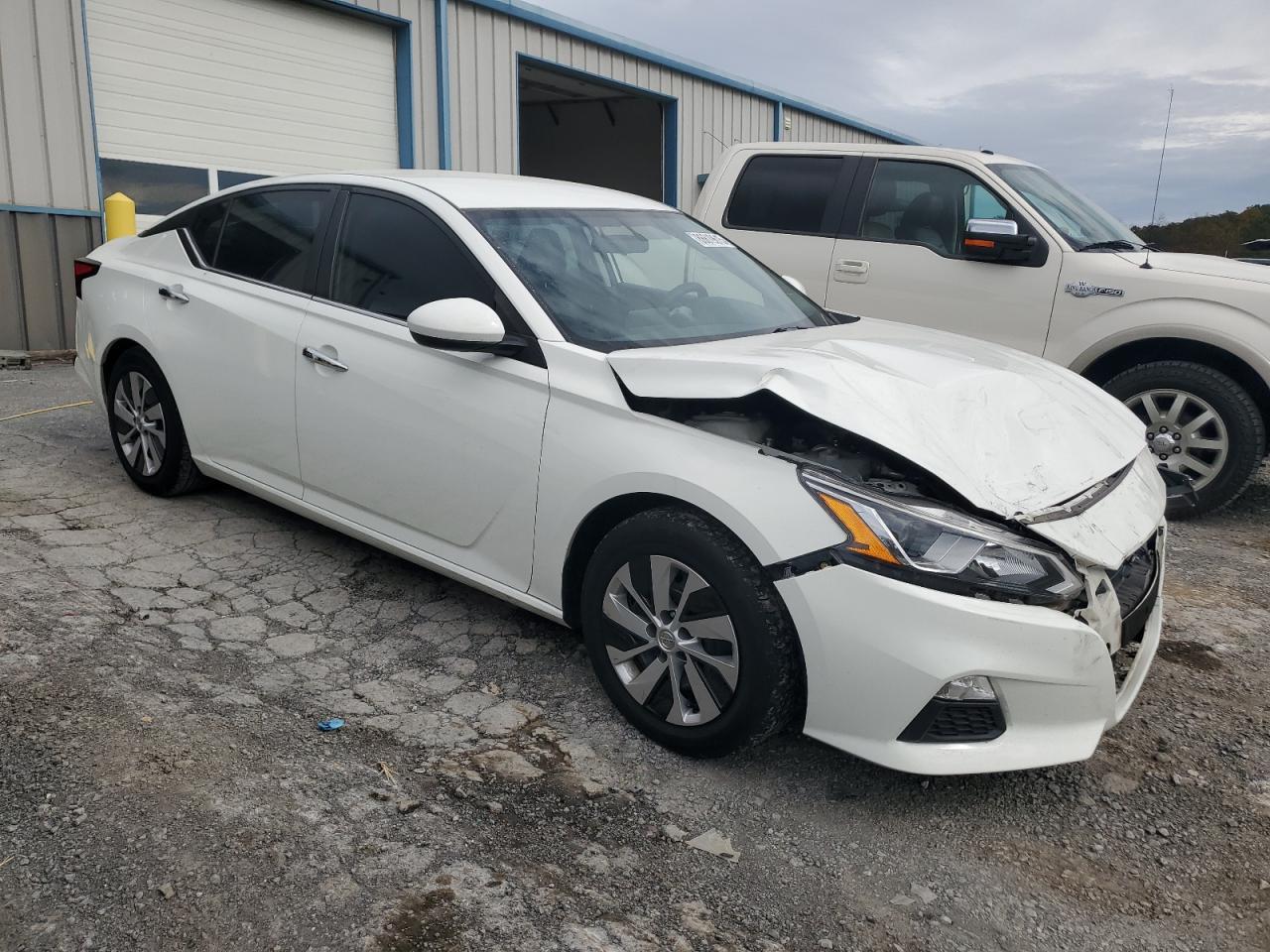2020 Nissan Altima S - Фото 4