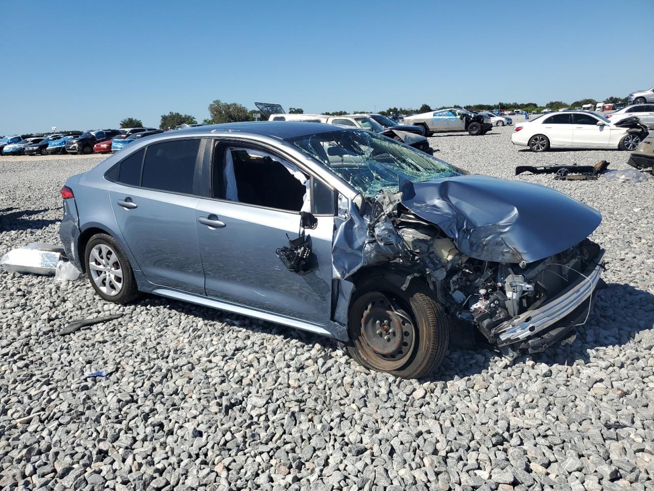 2021 Toyota Corolla Le - Image 4