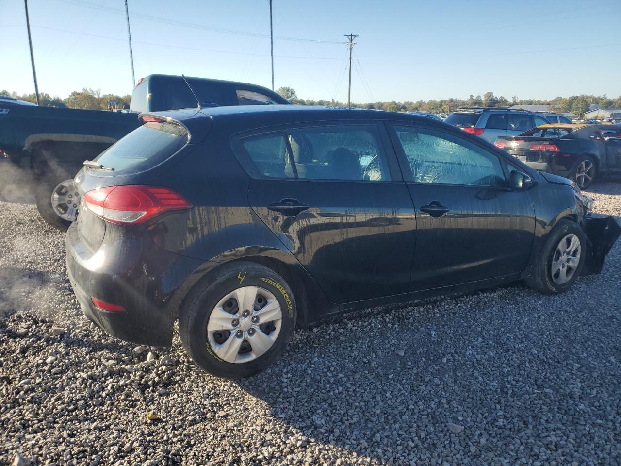 2017 Kia Forte Lx - Image 3