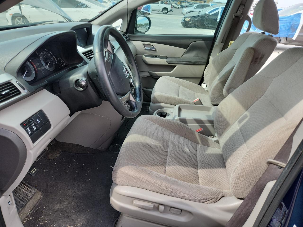 2016 Honda Odyssey Se - Image 7