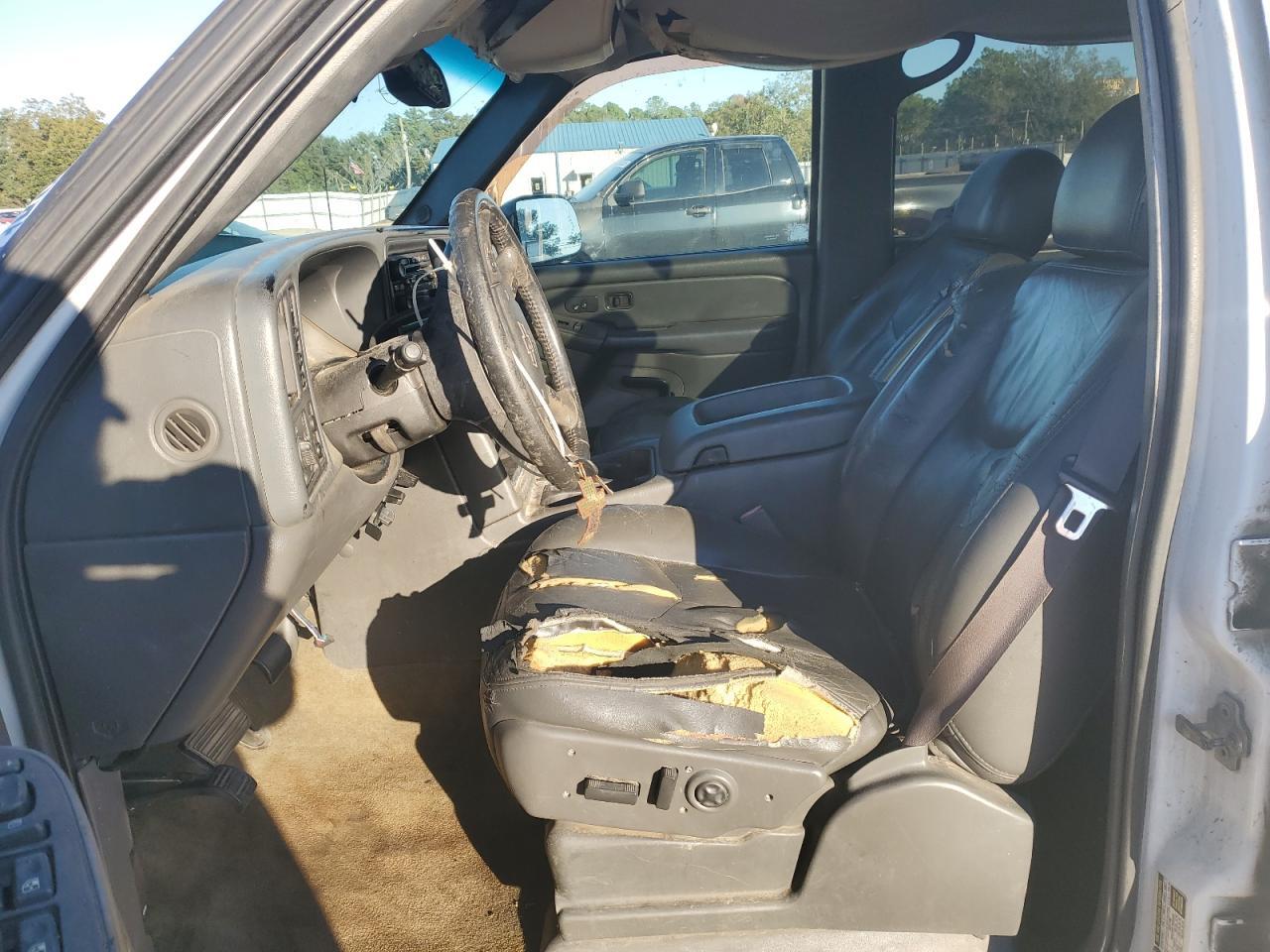 2005 Chevrolet Silverado K2500 Heavy Duty - Image 7