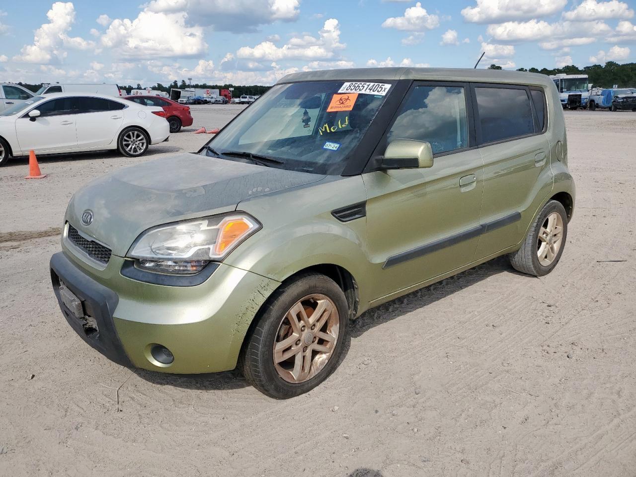 2010 Kia Soul +