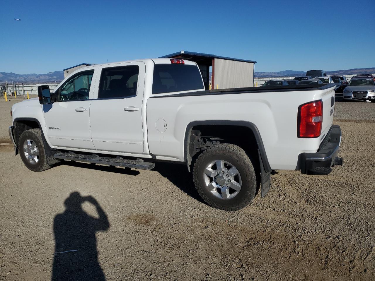 2017 GMC Sierra K2500 Sle - Image 2