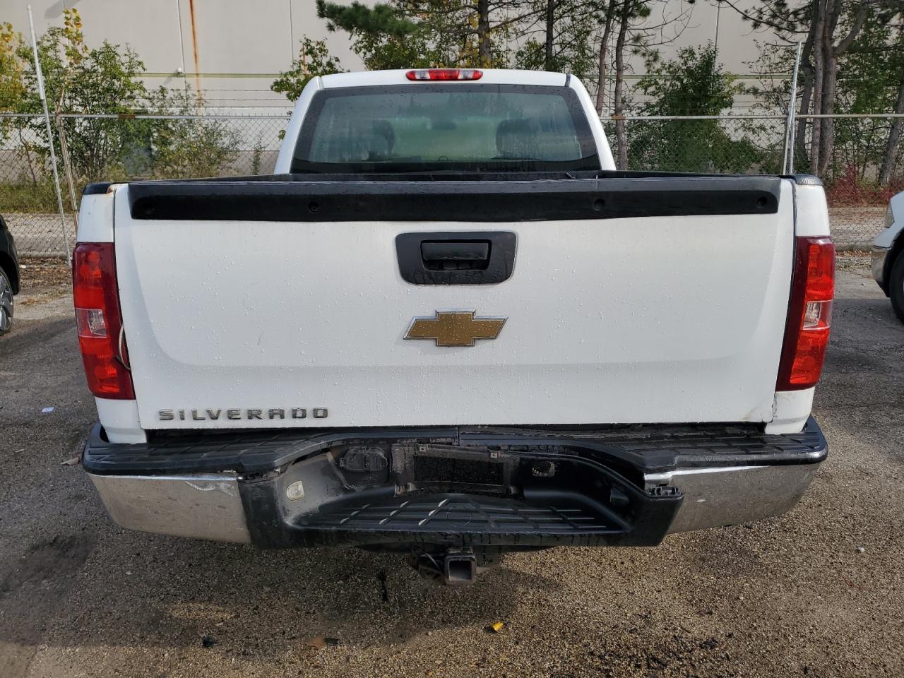 2011 Chevrolet Silverado C1500 - Image 6