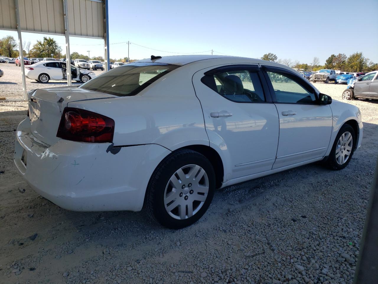 2013 Dodge Avenger - Image 3