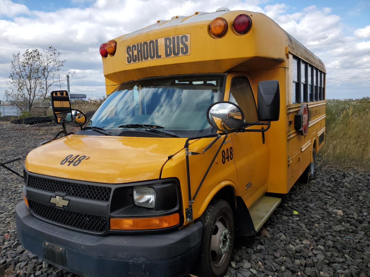 2012 Chevrolet Express G4 - School Bus - Image 2