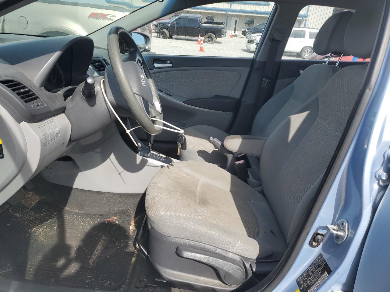 2012 Hyundai Accent Gls - Фото 7