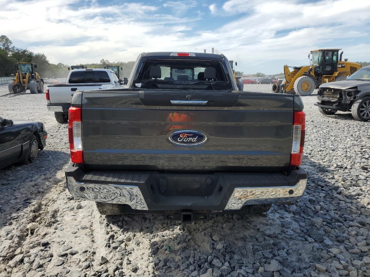 2017 Ford F250 Super Duty - Фото 6