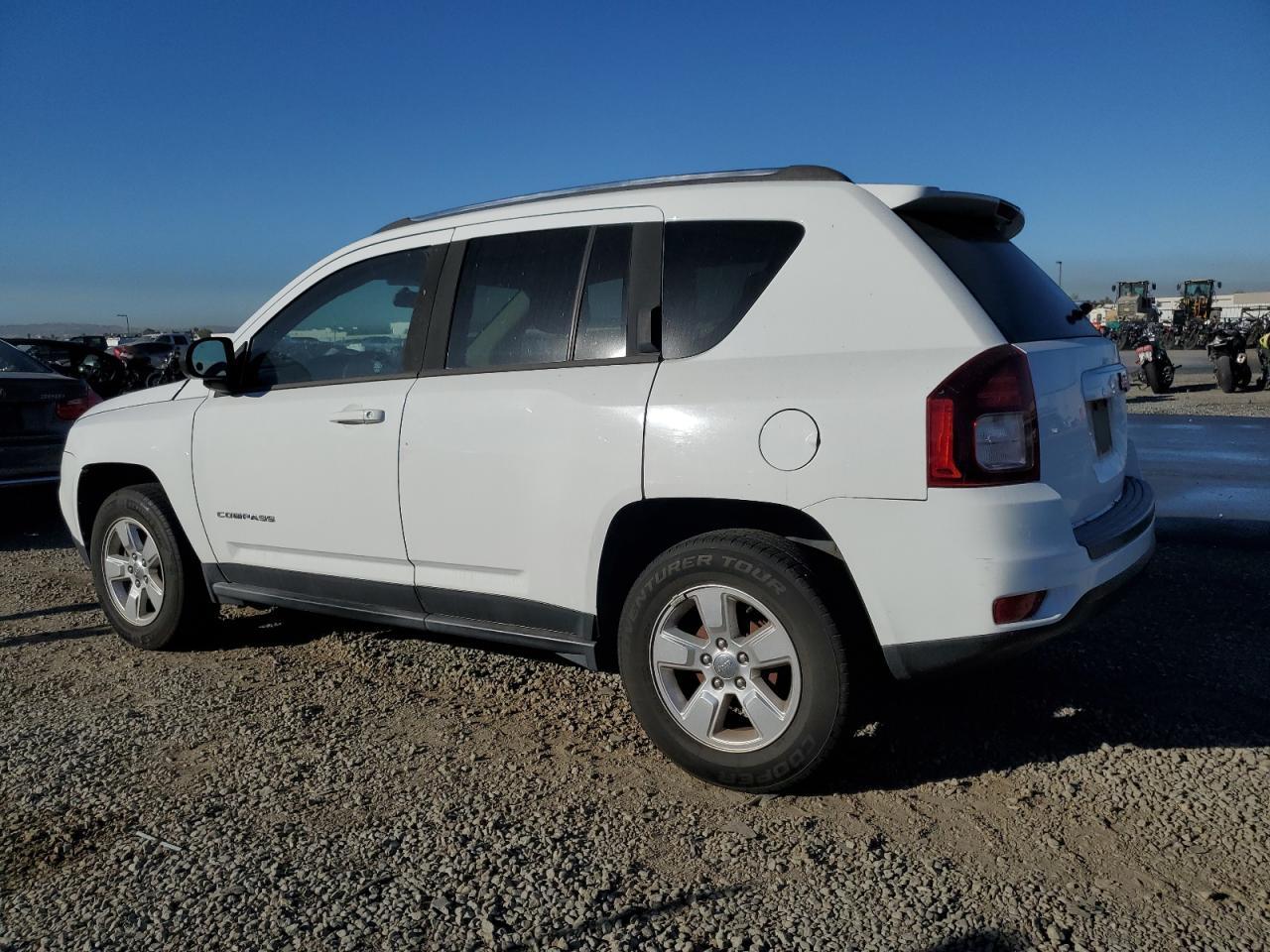 2014 Jeep Compass Sport - Фото 2