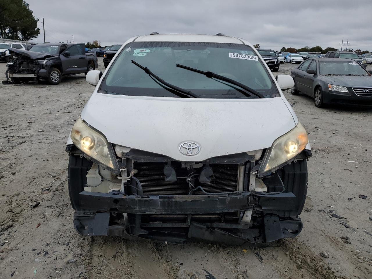 2011 Toyota Sienna Le - Фото 5