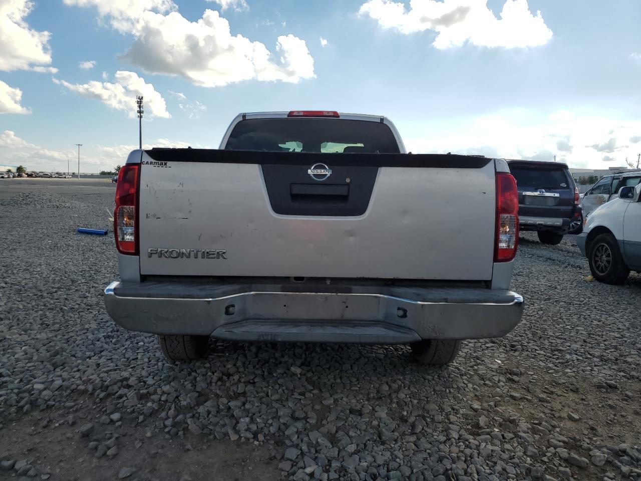 2015 Nissan Frontier S - Image 6