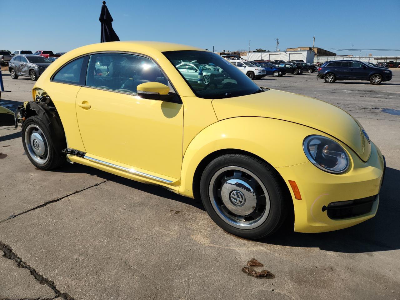 2013 Volkswagen Beetle - Image 4