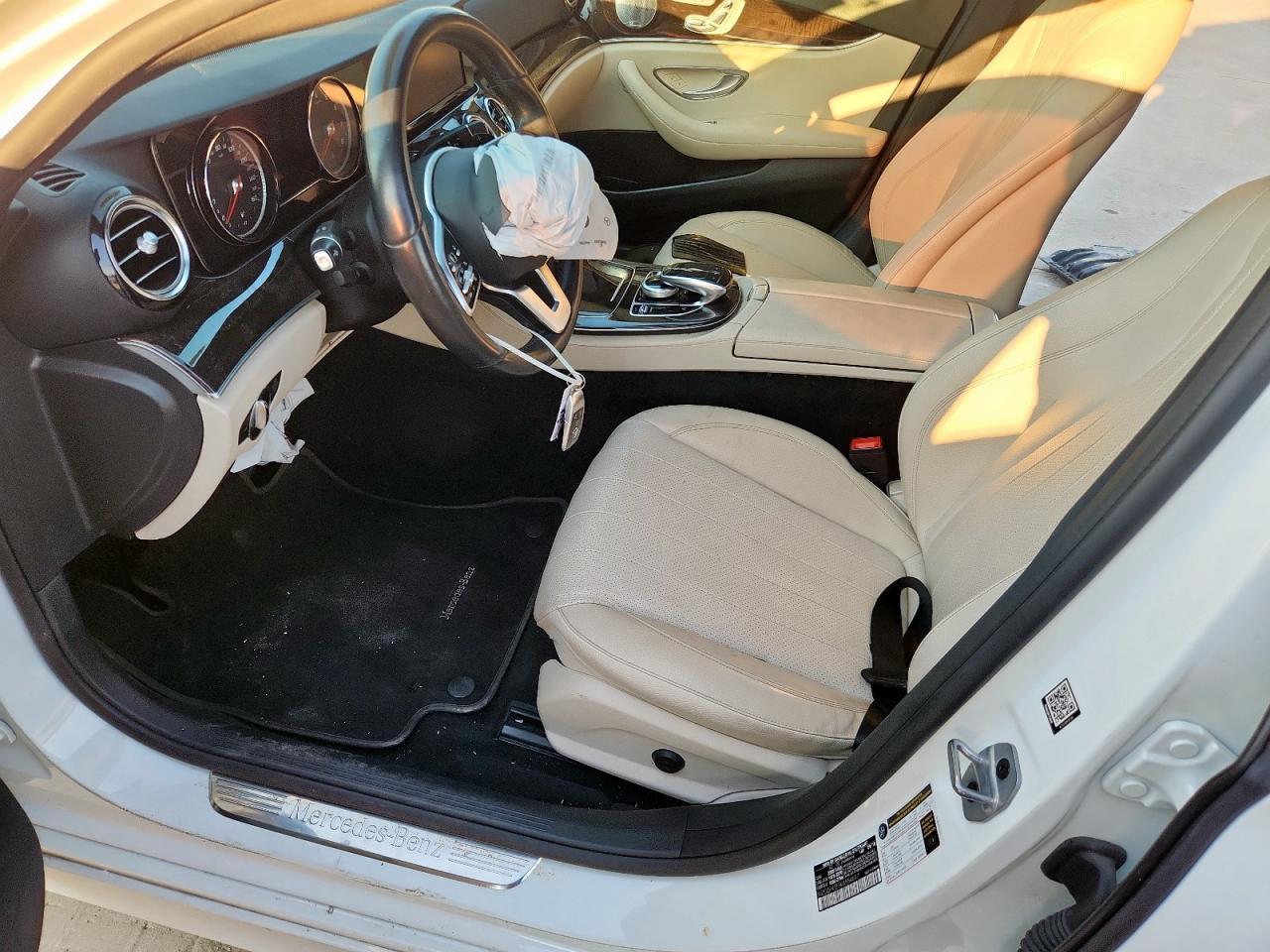 2019 Mercedes-Benz E 300 - Фото 7