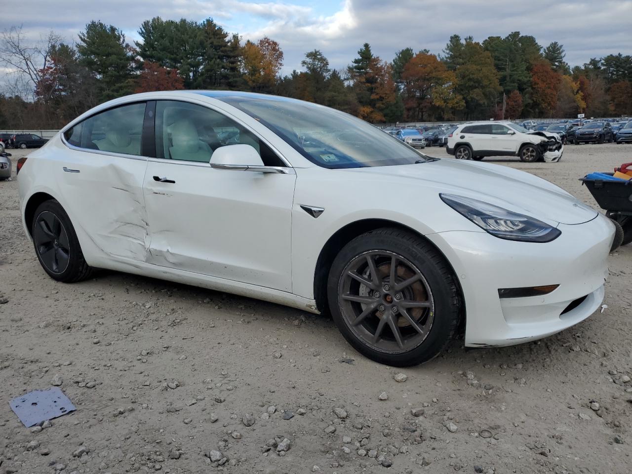 2018 Tesla Model 3 - Фото 4
