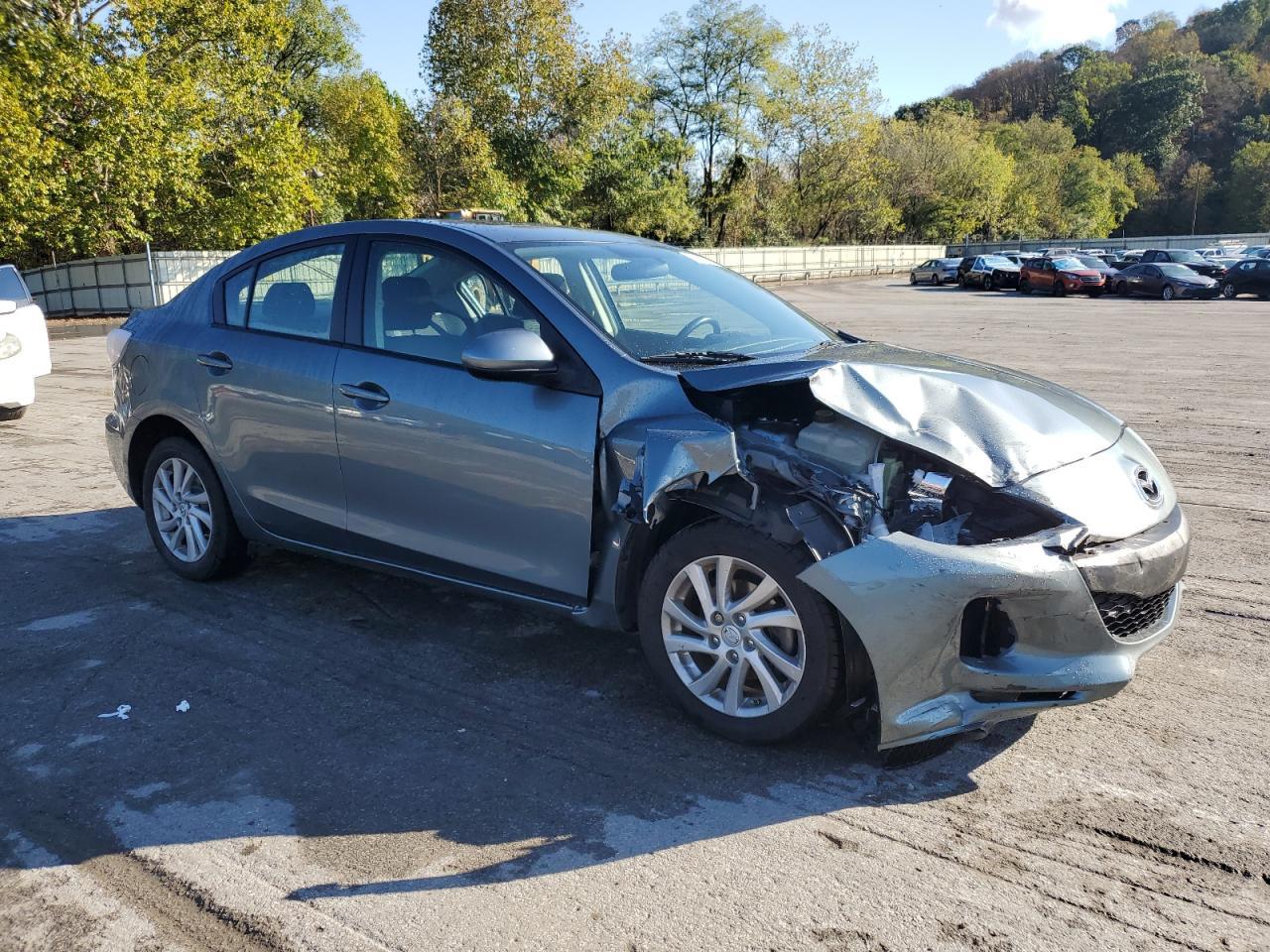 2012 Mazda 3 I - Image 4
