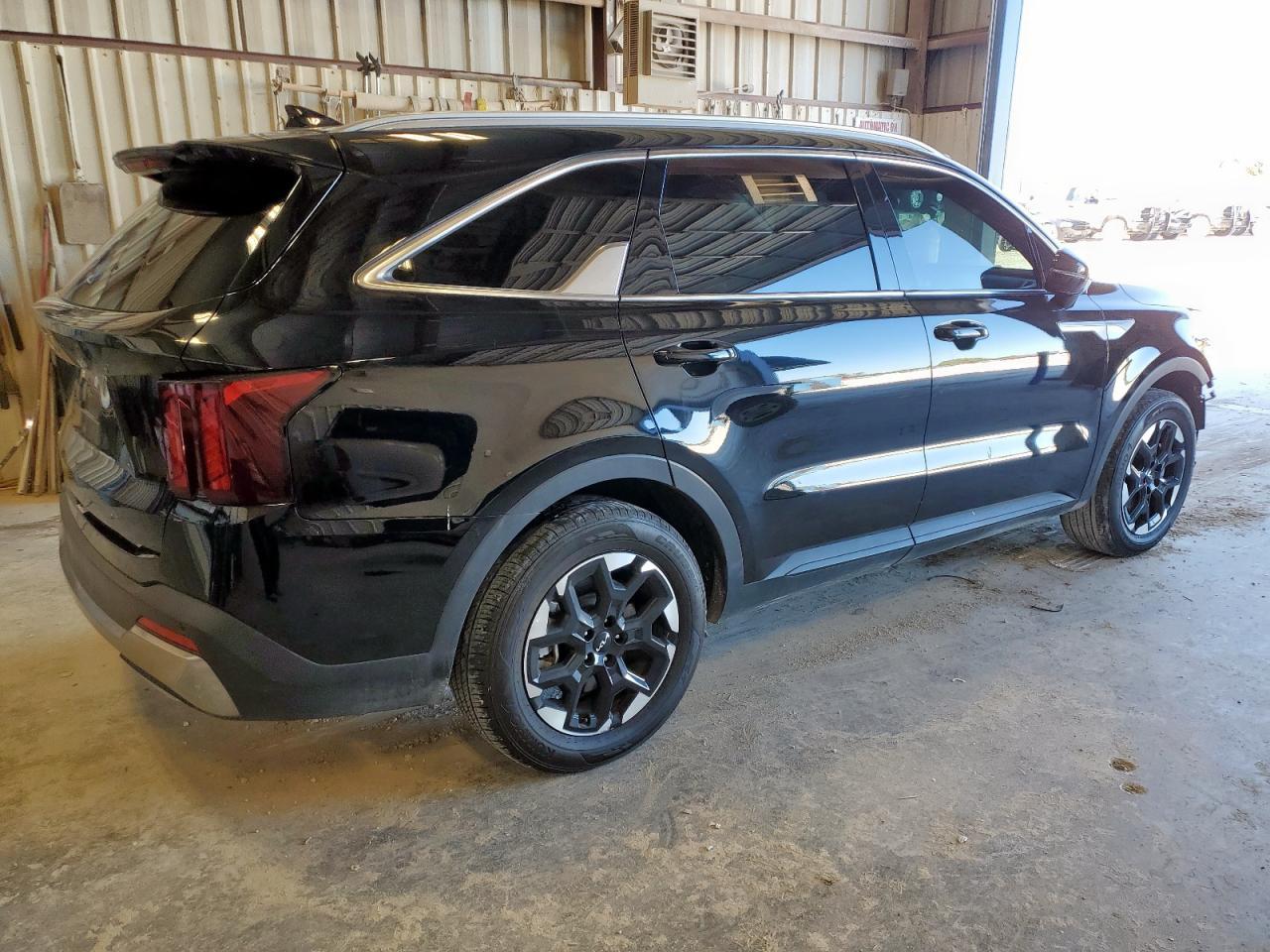 2024 Kia Sorento S - Фото 3