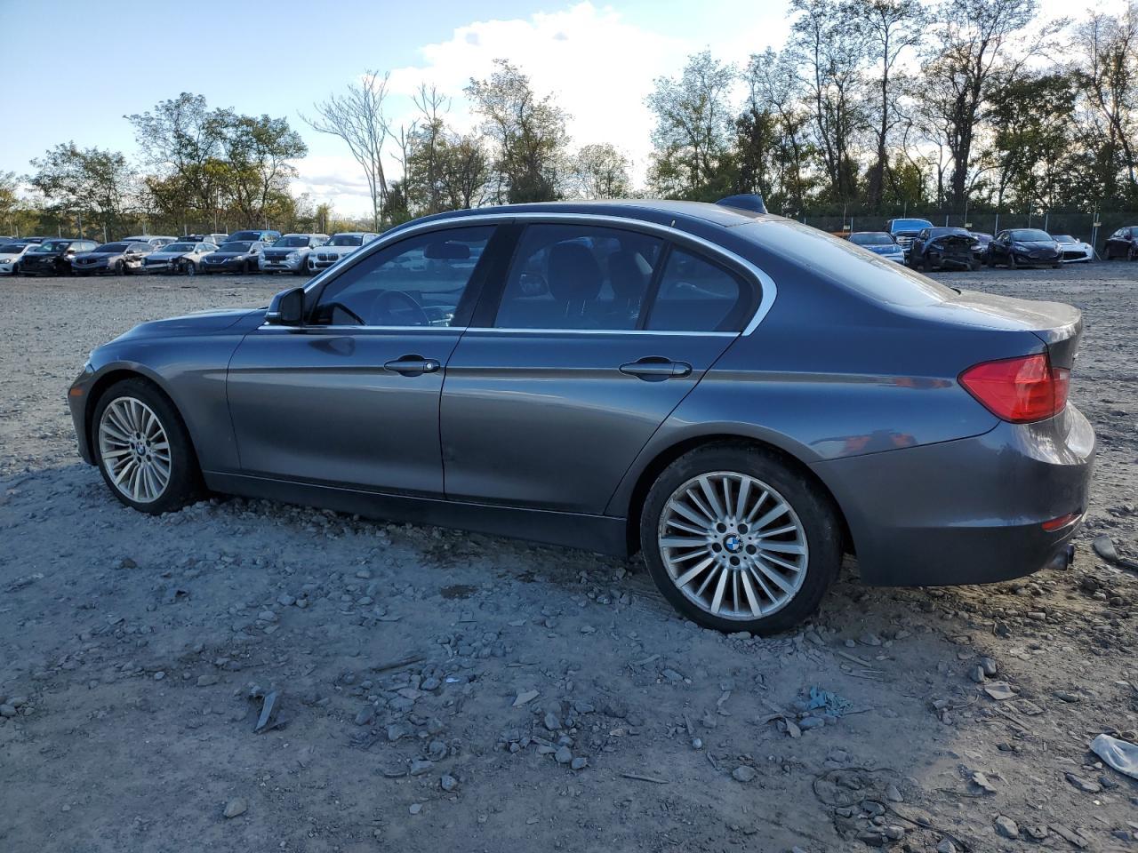 2013 BMW 328 Xi - Image 2