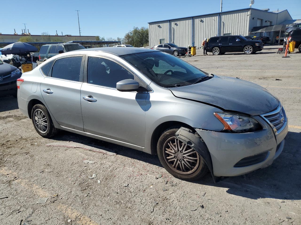 2014 Nissan Sentra S - Фото 4