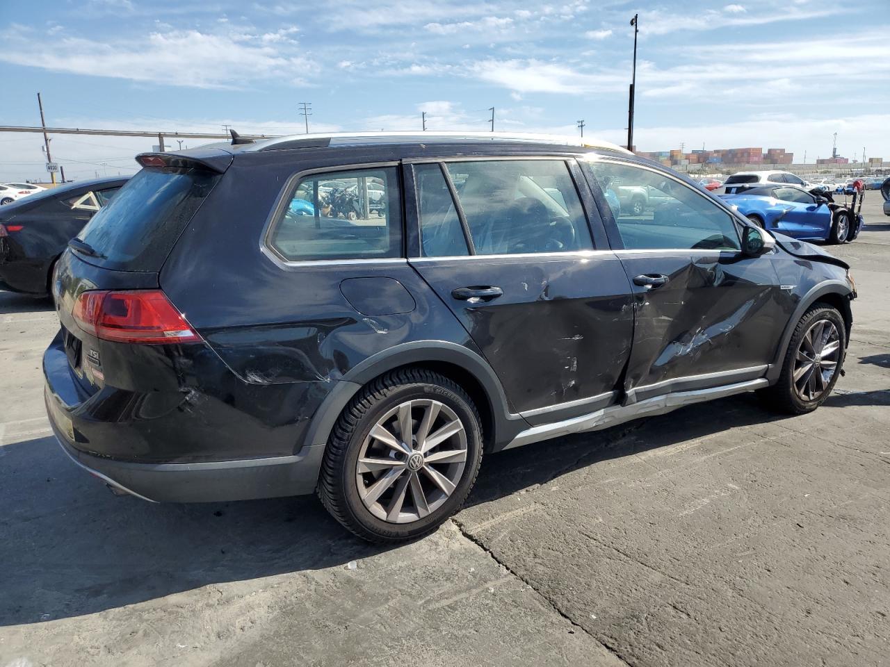 2017 Volkswagen Golf Alltrack S - Фото 3