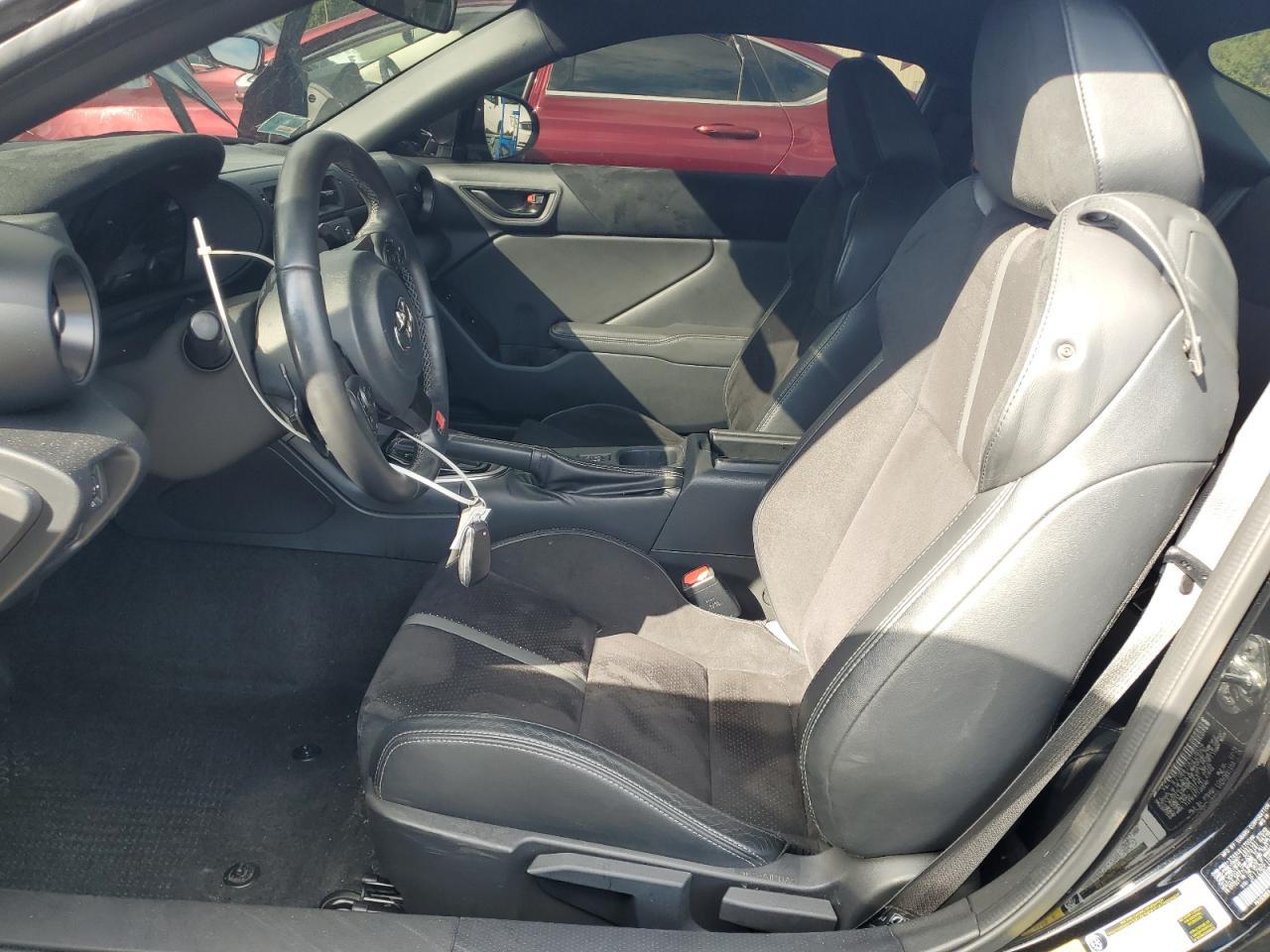 2023 Toyota Gr 86 Premium - Image 7