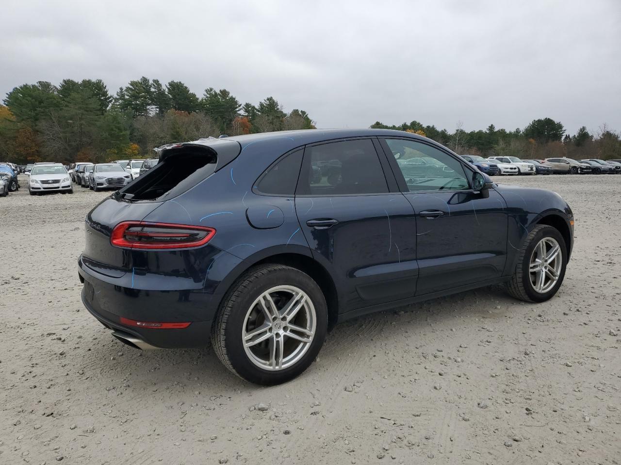 2018 Porsche Macan - Image 3
