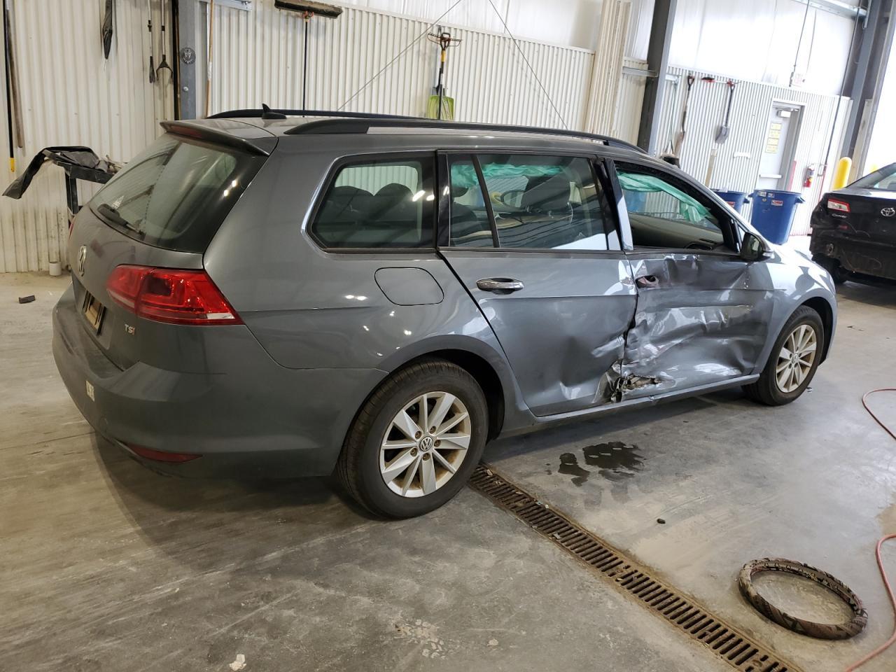 2017 Volkswagen Golf Sportwagen S - Фото 3
