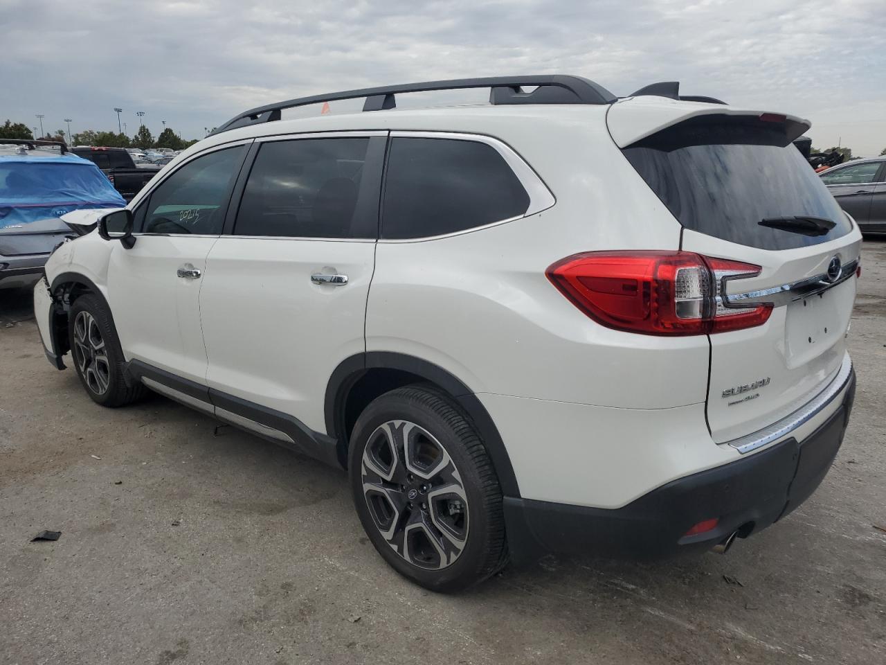 2023 Subaru Ascent Touring - Фото 2