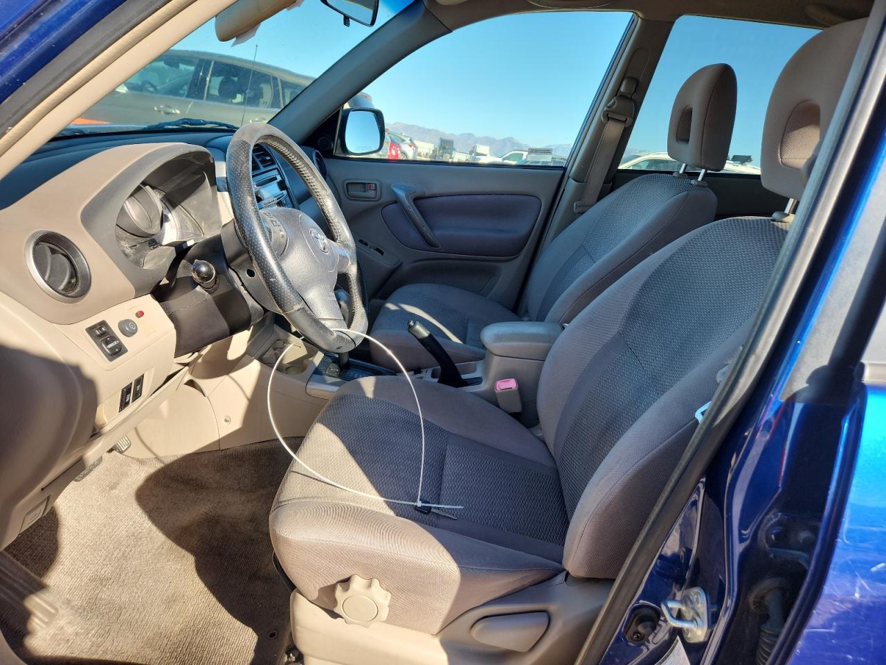 2004 Toyota Rav4 - Фото 7