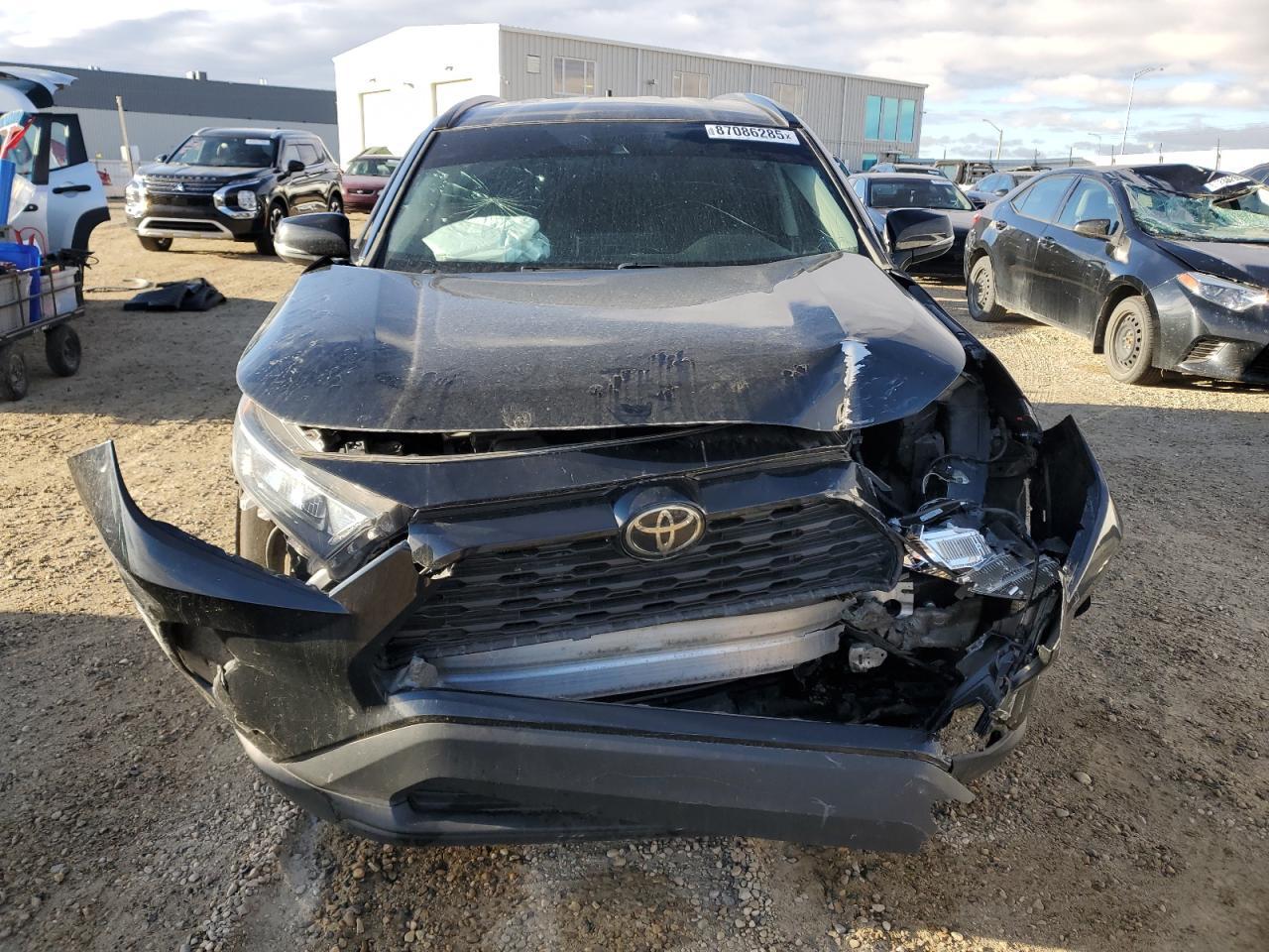 2021 Toyota Rav4 Le - Image 5