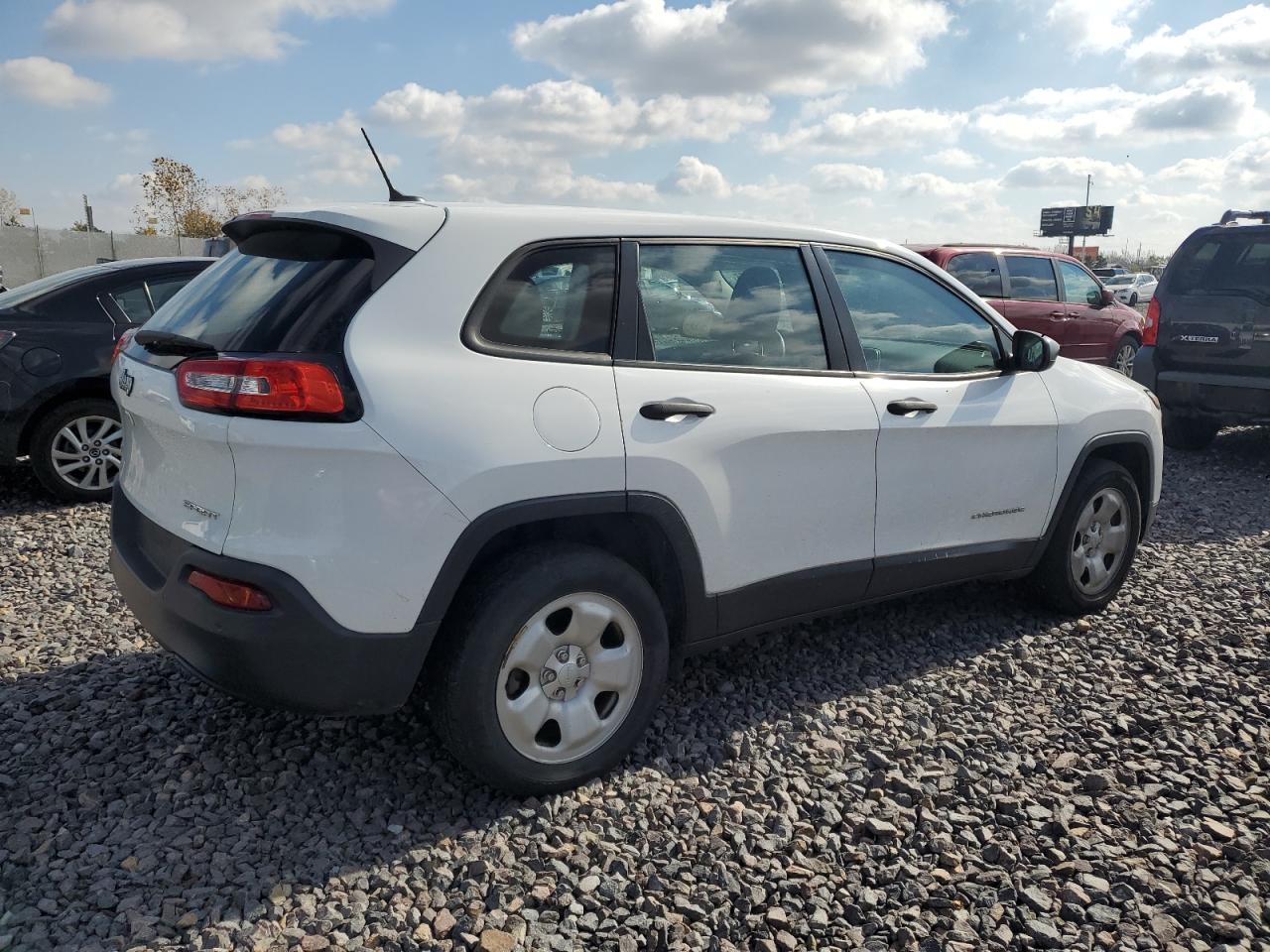 2017 Jeep Cherokee Sport - Фото 3