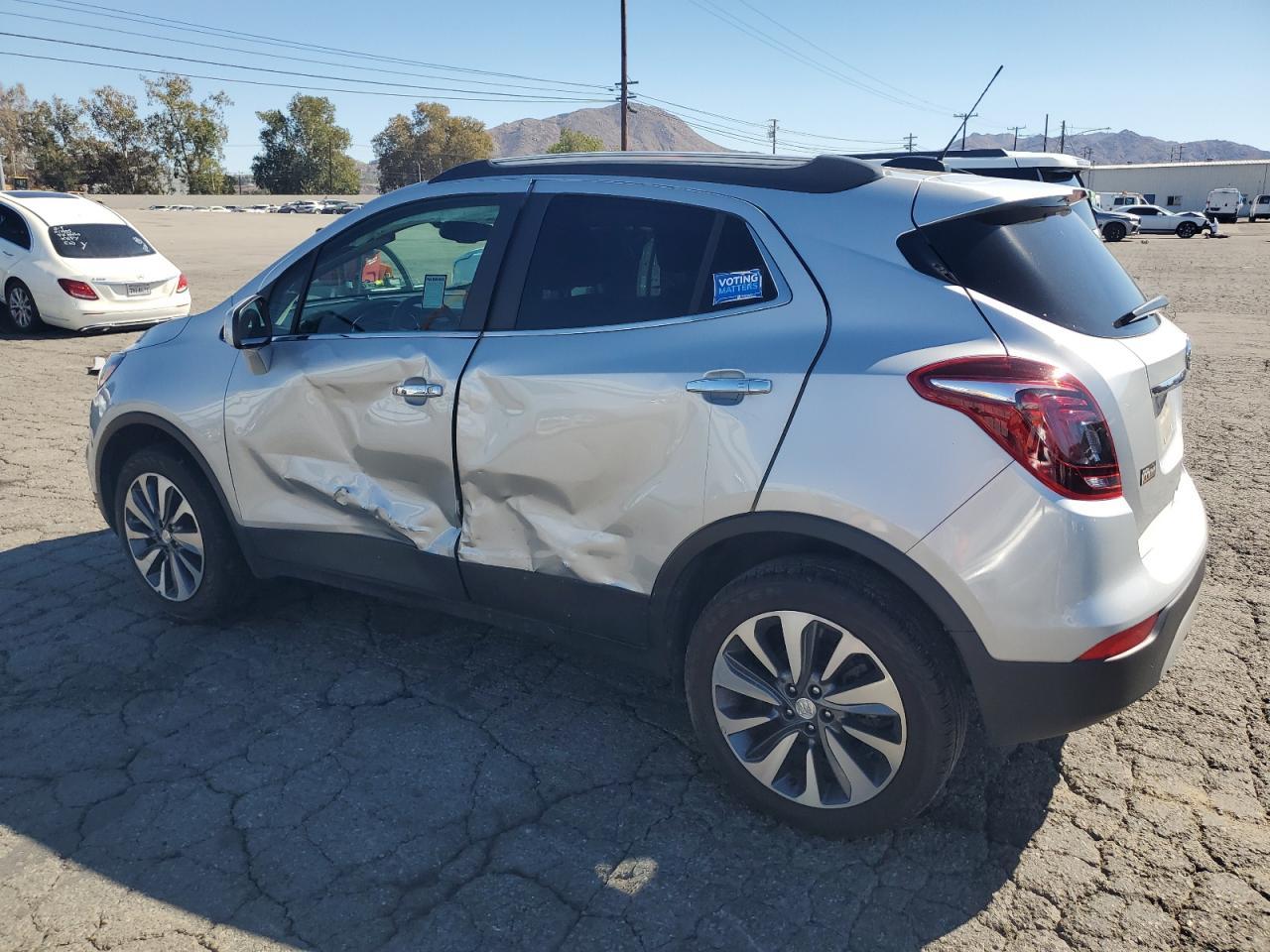 2022 Buick Encore Preferred - Фото 2