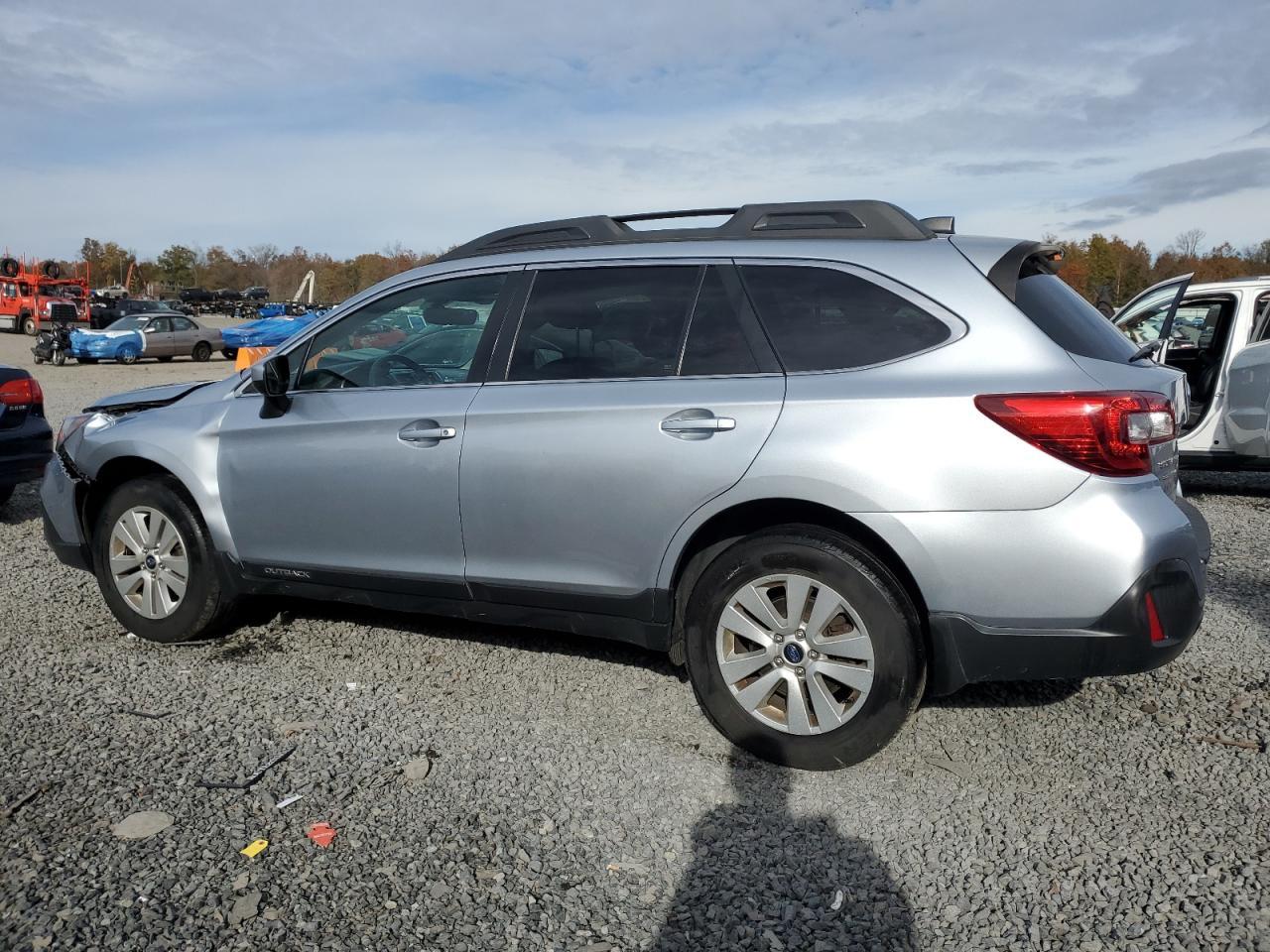 2019 Subaru Outback 2.5I Premium - Image 2