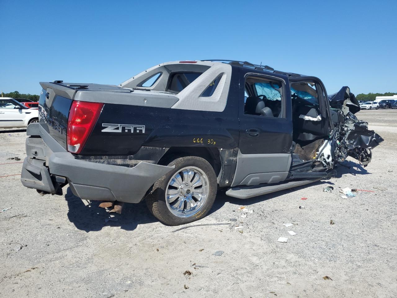 2002 Chevrolet Avalanche C1500 - Фото 3