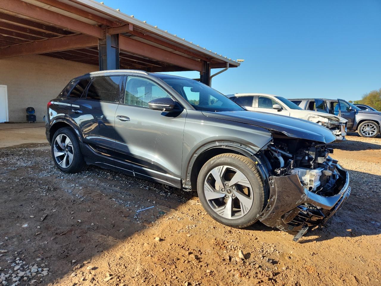 2025 Audi Q6 E-Tron Premium Plus - Фото 4