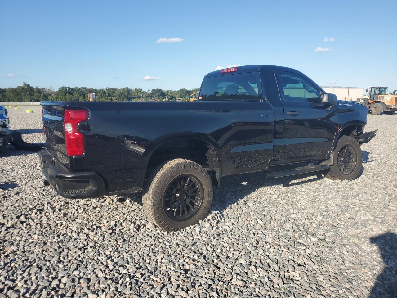 2025 Chevrolet Silverado C1500 - Фото 3