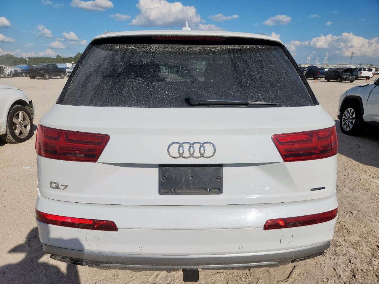 2017 Audi Q7 Premium Plus - Фото 6