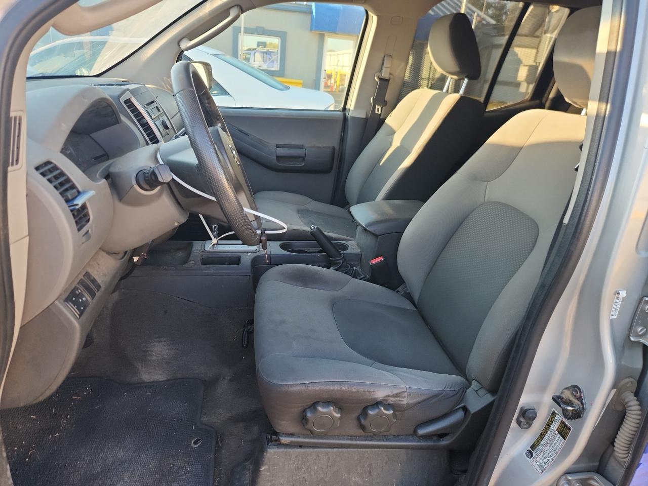 2012 Nissan Xterra Off Road - Image 7