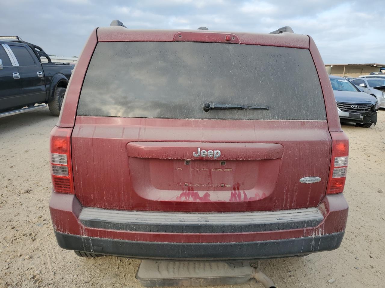 2012 Jeep Patriot Latitude - Image 6