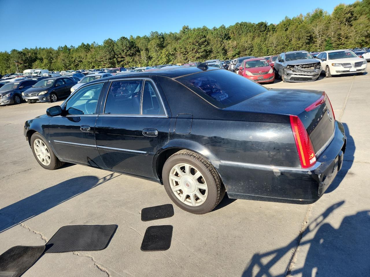 2010 Cadillac Dts - Фото 2