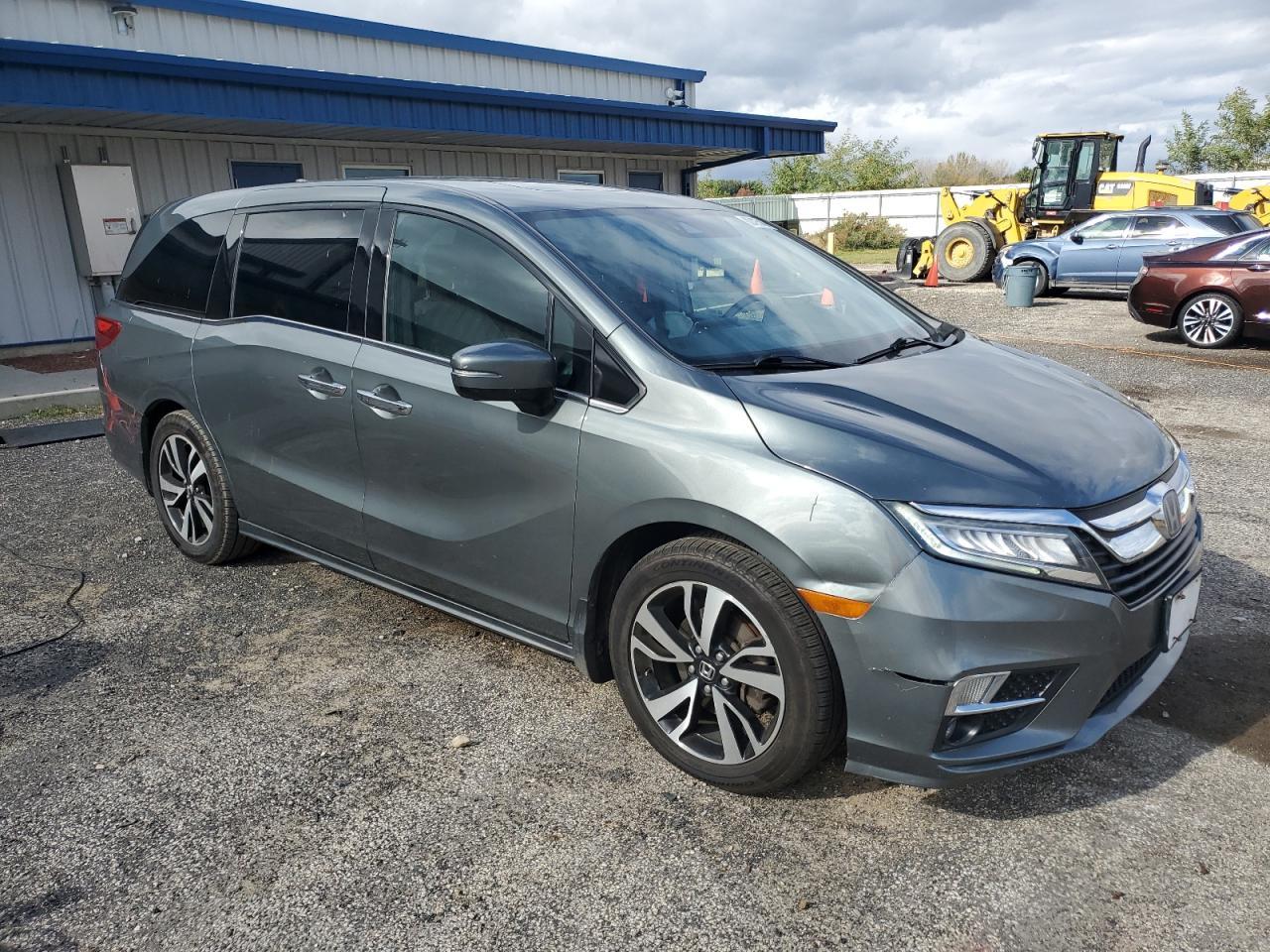 2018 Honda Odyssey - Image 4