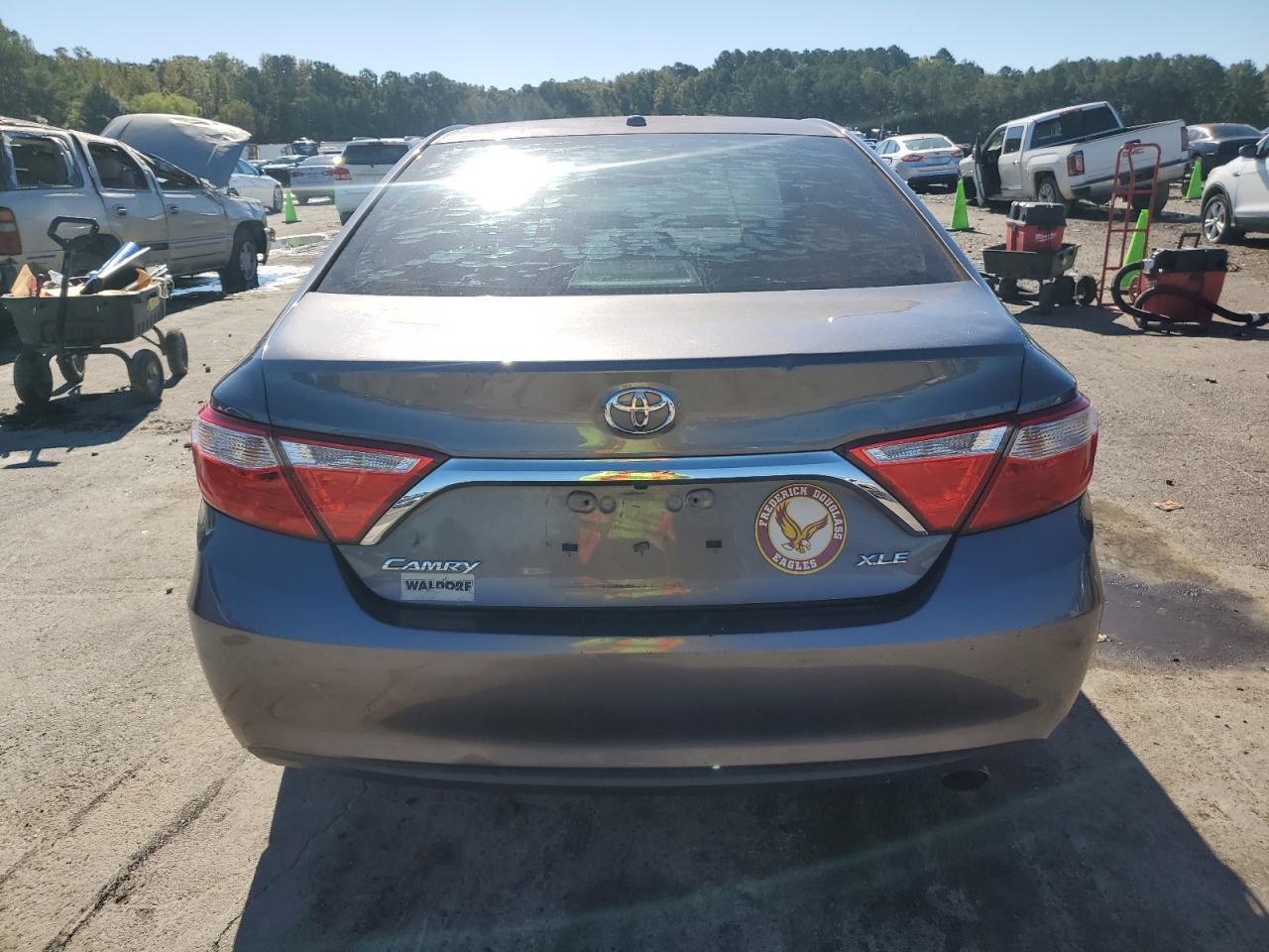 2016 Toyota Camry Le - Фото 6