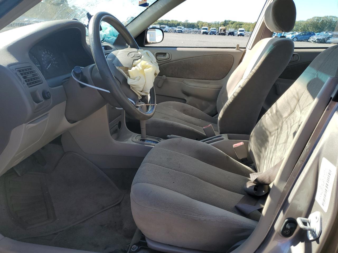2001 Toyota Corolla Ce - Фото 7