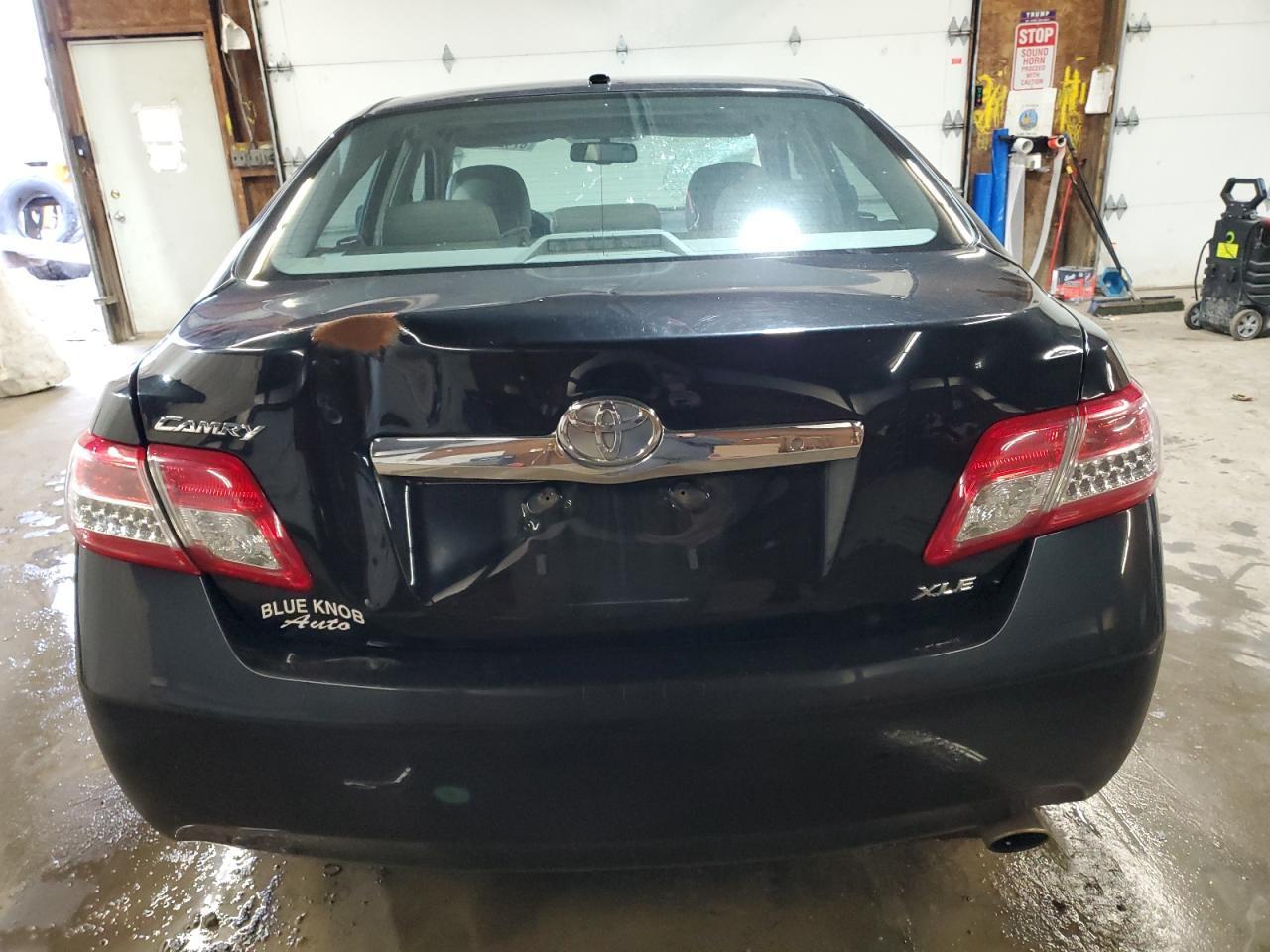 2010 Toyota Camry Base - Фото 6