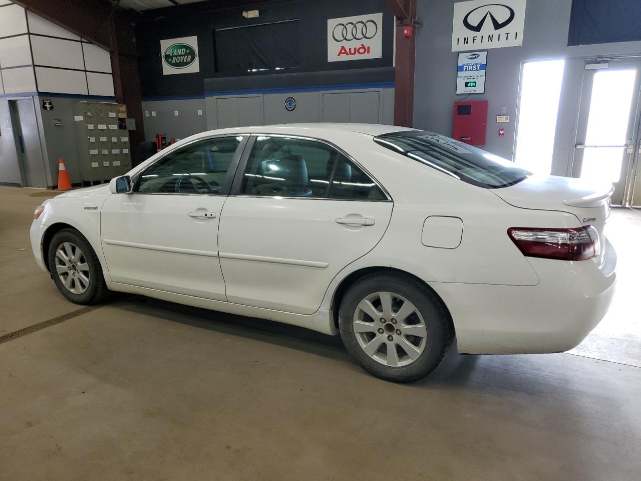 2009 Toyota Camry Hybrid - Image 2