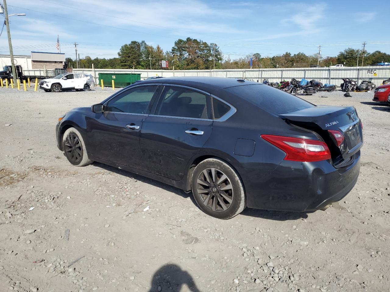 2018 Nissan Altima 2.5 - Image 2